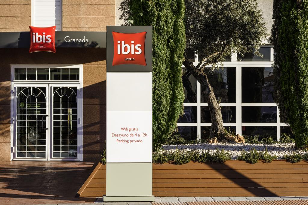 Ibis Granada Hotel Exterior photo